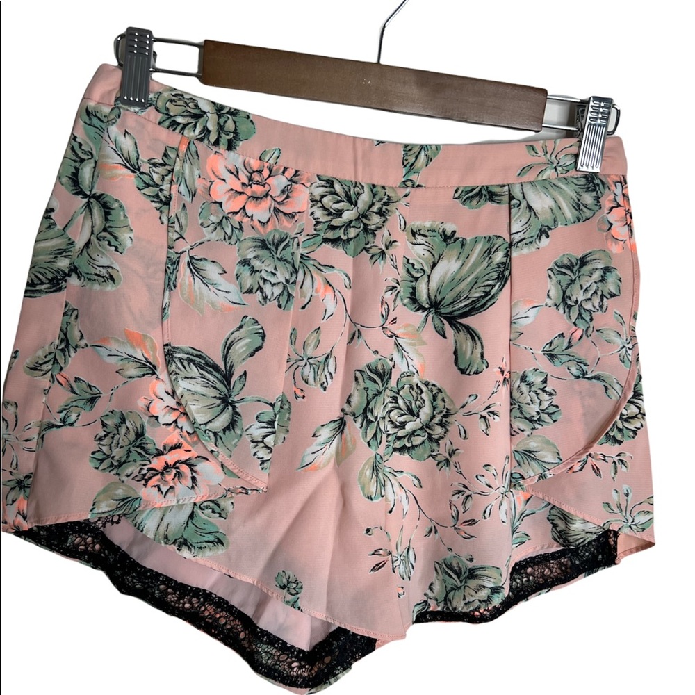 Sugar + Lips Coral Floral Shorts Tulip Wrap Front Side Zip Lined Size Sm…